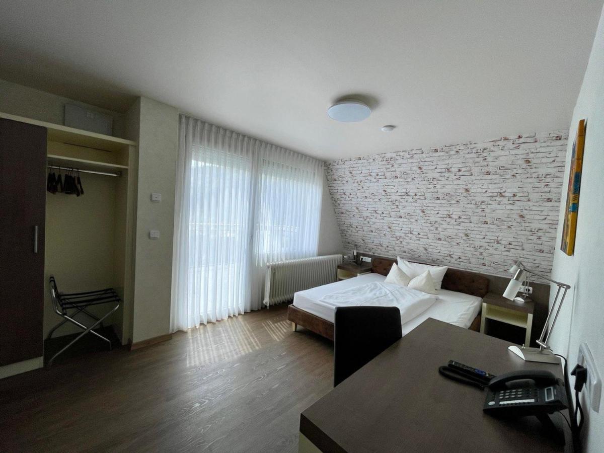 Hotel Cafe Gaestehaus Stefanie Partenstein Ngoại thất bức ảnh